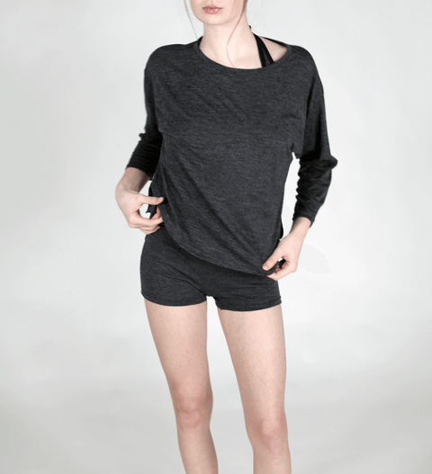 A long sleeved lounge top made of 100% merino wool.